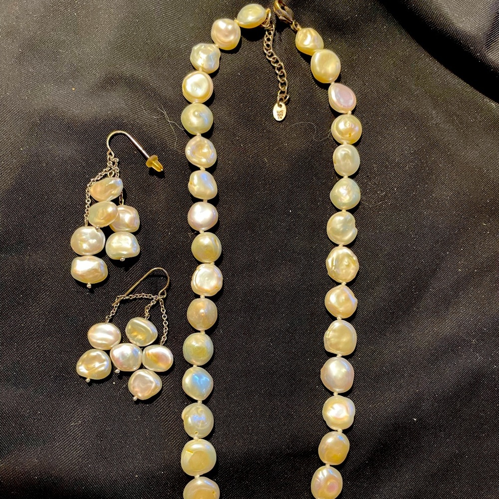Coin pearl and earring set